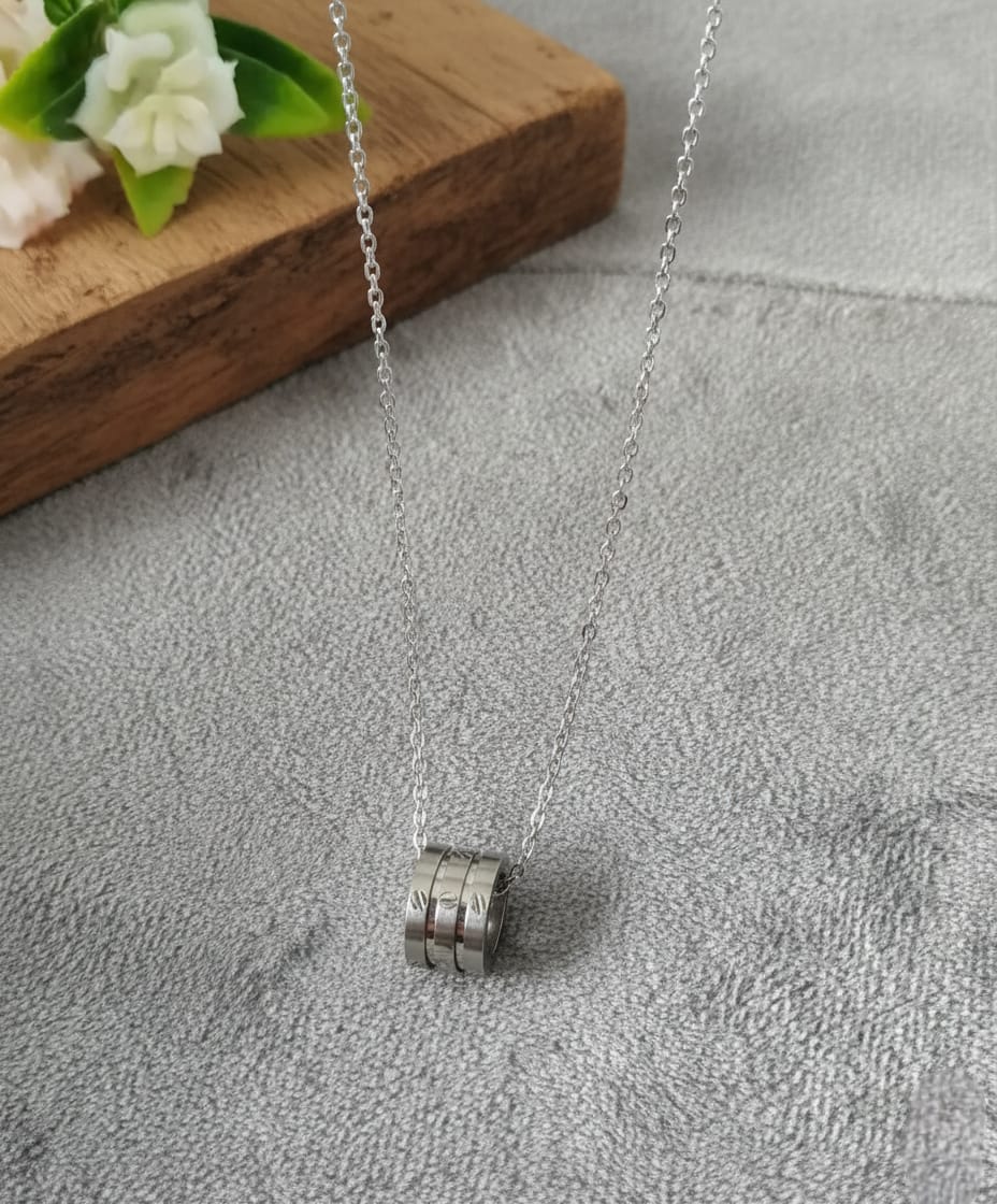 Silver-Toned Screw-Motif Jewelry Set