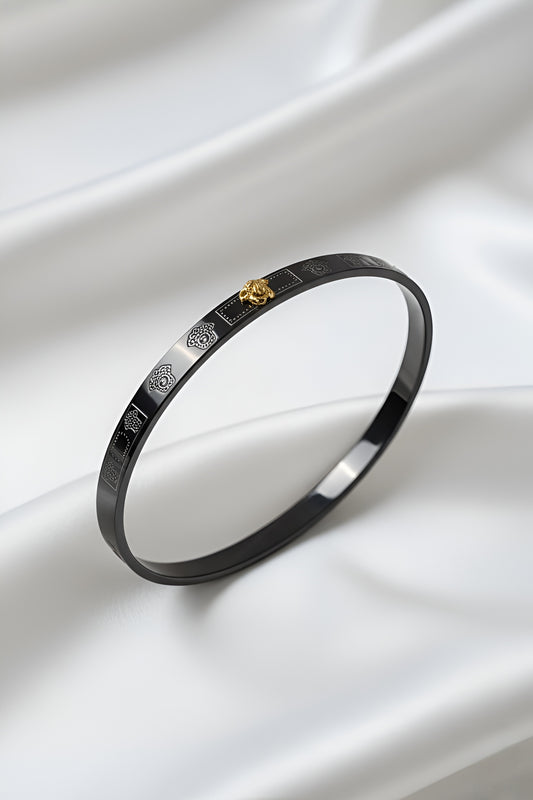 Bold Black Medusa-Style 3D Statement Ring