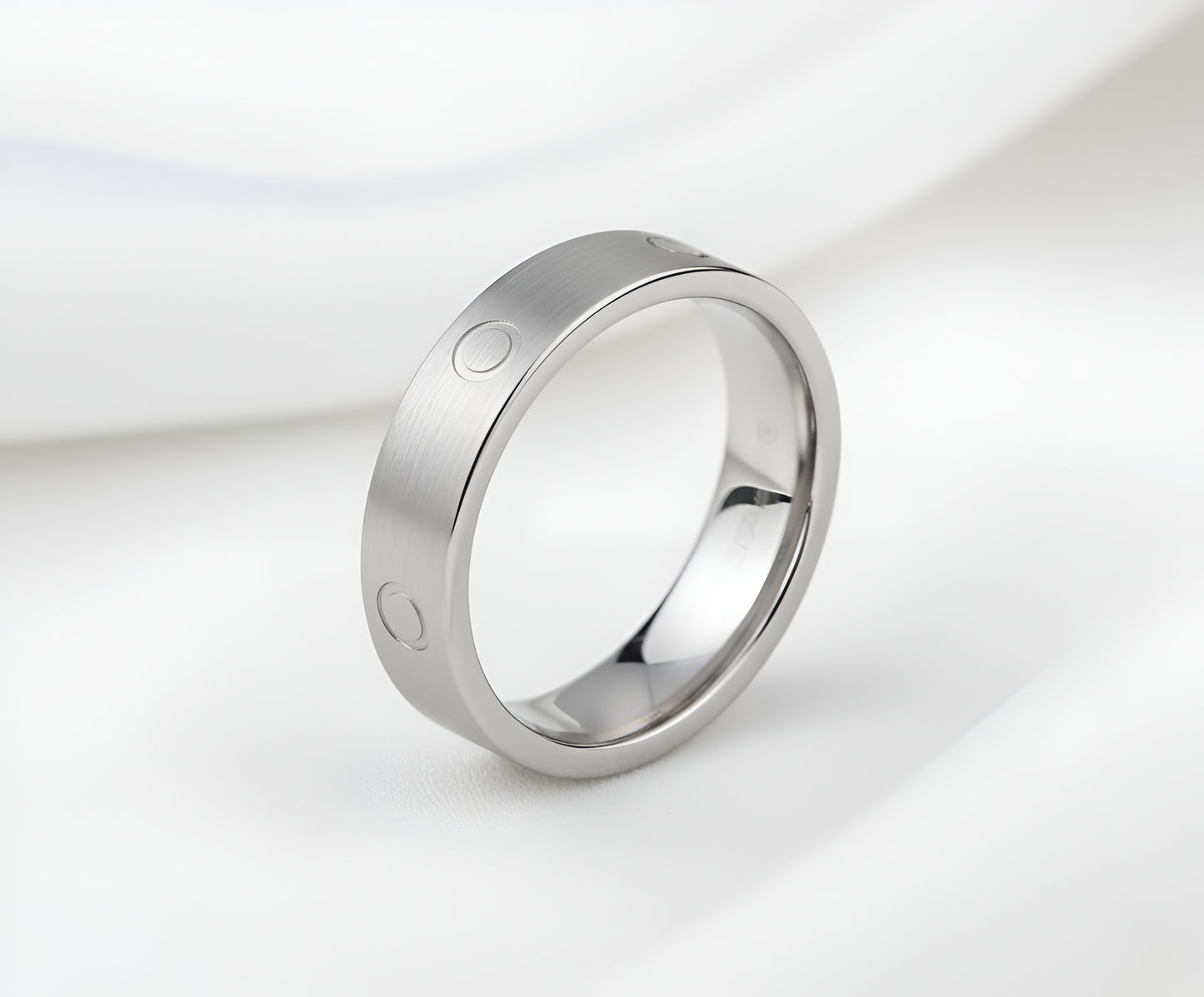 Silver-Toned Screw-Motif Jewelry Set