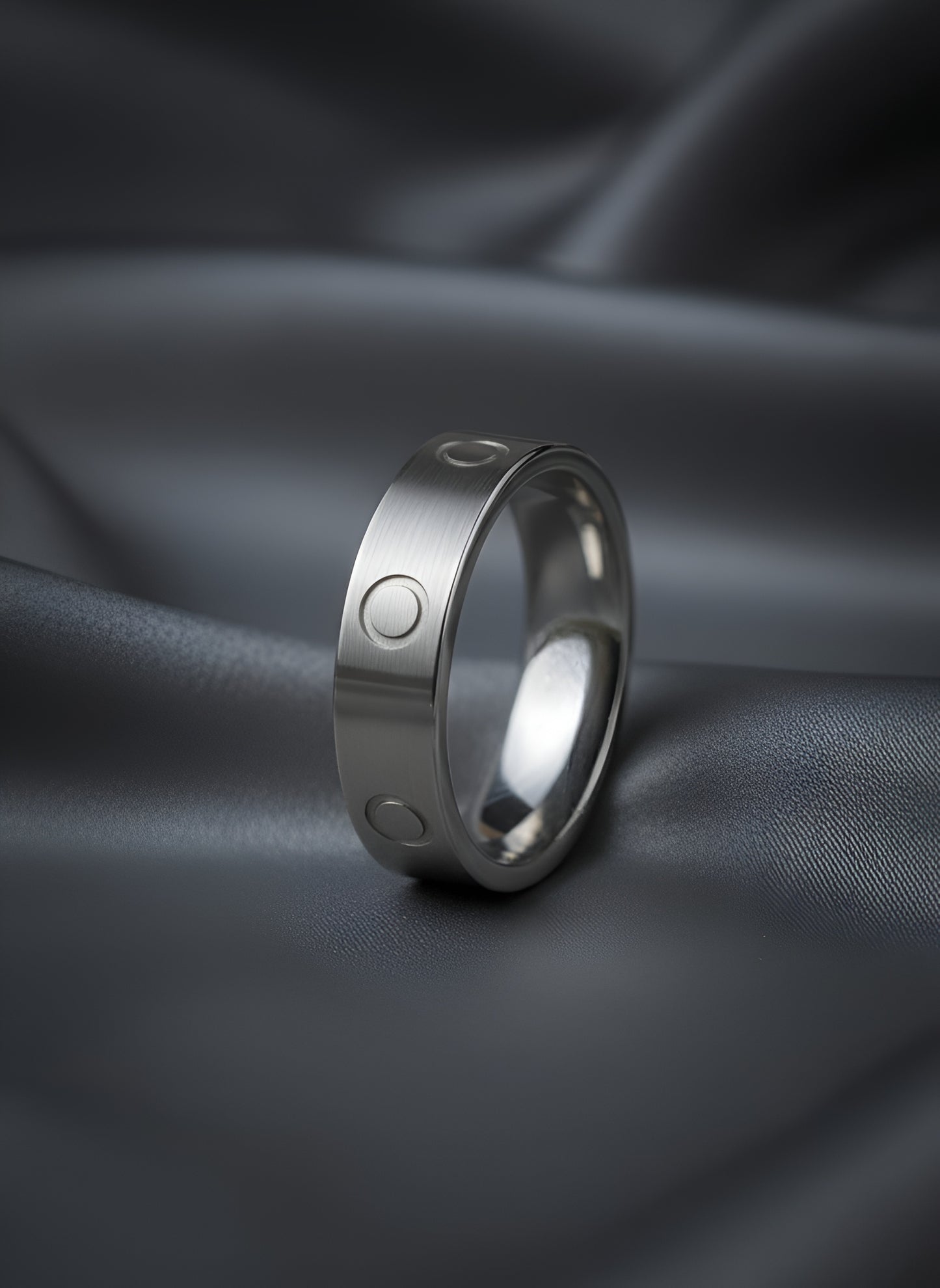 Silver-Toned Screw-Motif Jewelry Set