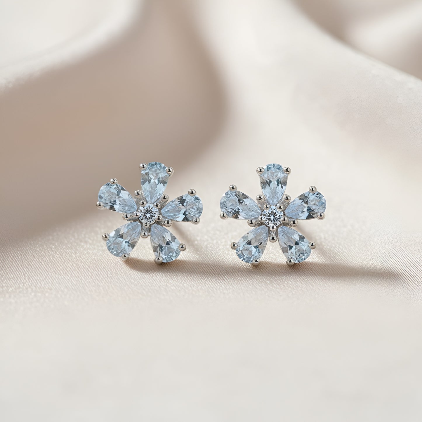 White Zirconia CC style Pendant and Flowerily Studs